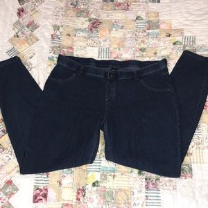 HUE Denim Jeggings XL Short